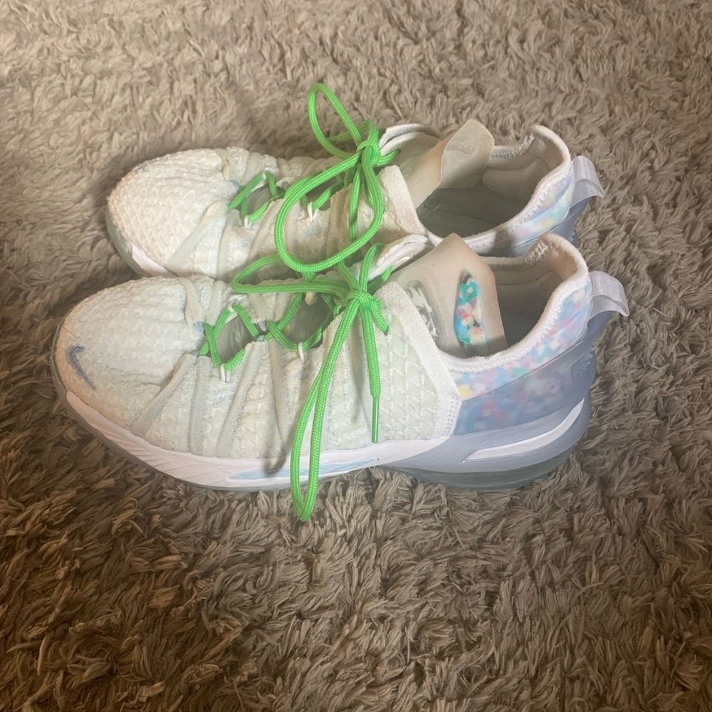 Nike LeBron 18 shoes
